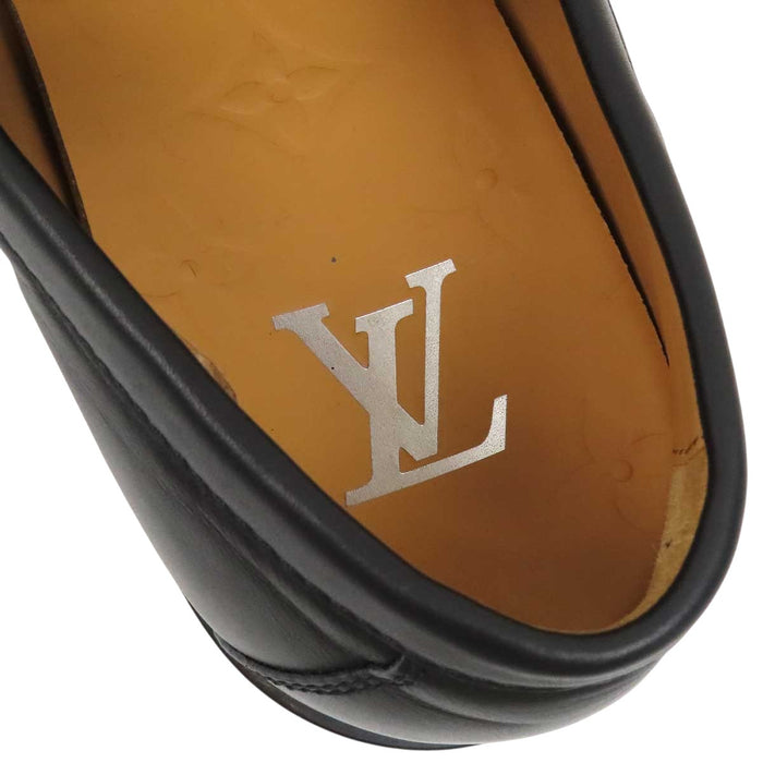 LOUIS VUITTON 
Logo Leather 
LV Dandy Line Loafers