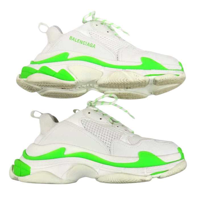 BALENCIAGA 
Triple S ネオン エンブロイダリー メッシュ ロゴ レースアップ 
トリプル S ダッド スニーカー