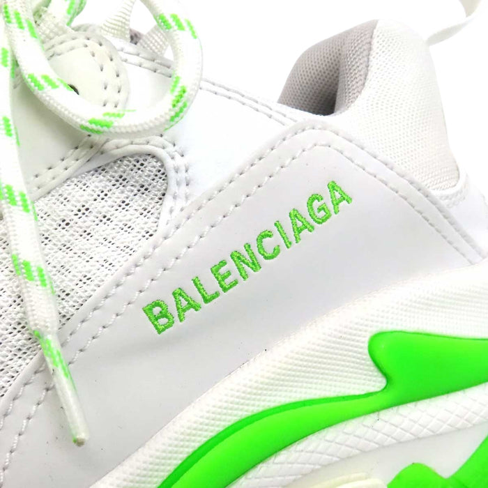 BALENCIAGA 
Triple S ネオン エンブロイダリー メッシュ ロゴ レースアップ 
トリプル S ダッド スニーカー