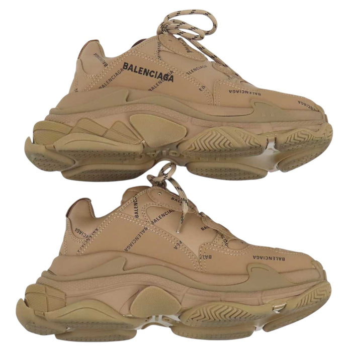 BALENCIAGA 
トリプルS ロゴ レザー レースアップ 
Triple S スニーカー