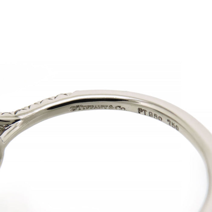TIFFANY&Co. 
ソレスト クッションカット エンゲージメントリング
