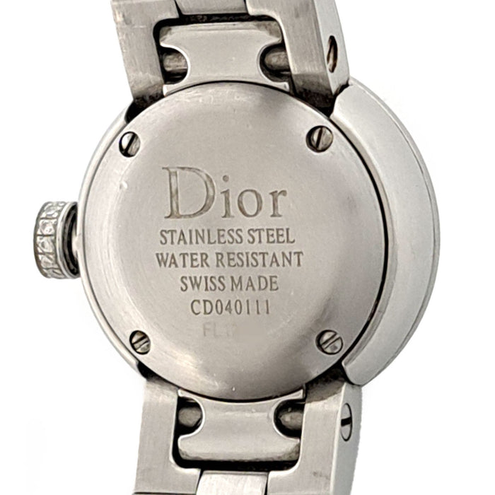 Dior 
La D de Dior, lunette sertie de diamants