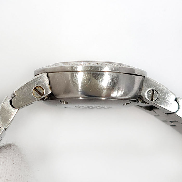 Dior 
La D de Dior, lunette sertie de diamants