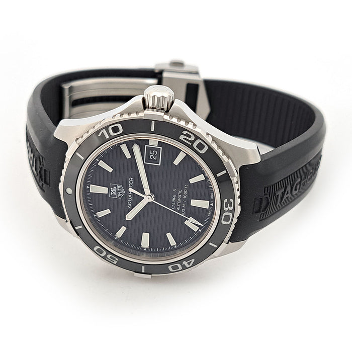 TAG HEUER 
アクアレーサーキャリバー5