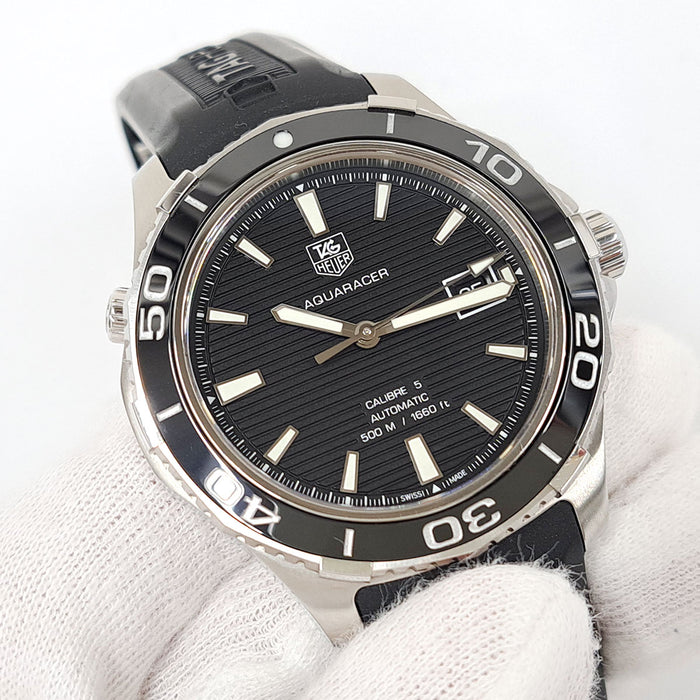 TAG HEUER 
アクアレーサーキャリバー5