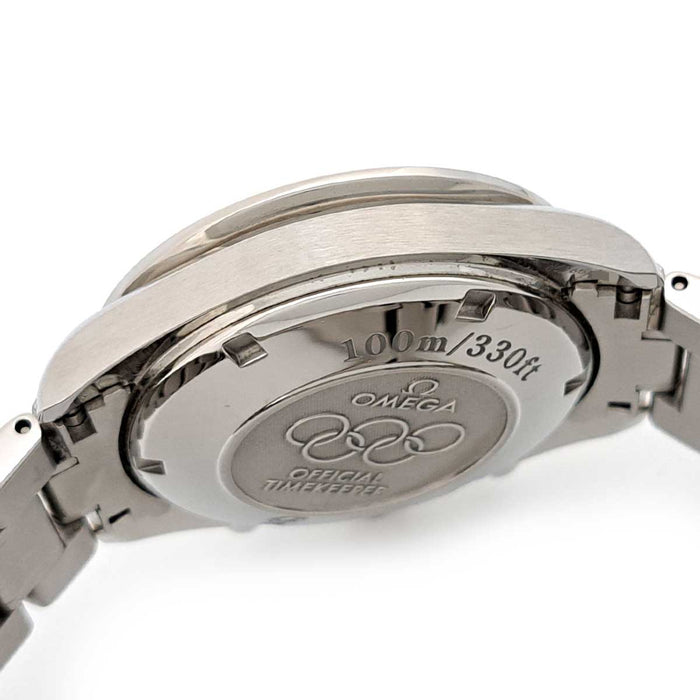 OMEGA 
Speedmaster Date Collection olympique 
avec boîte et papiers