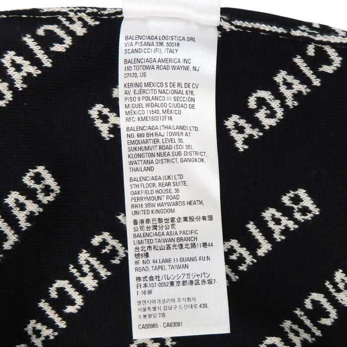 BALENCIAGA 
総柄 
オールオーバー ロゴ ニット