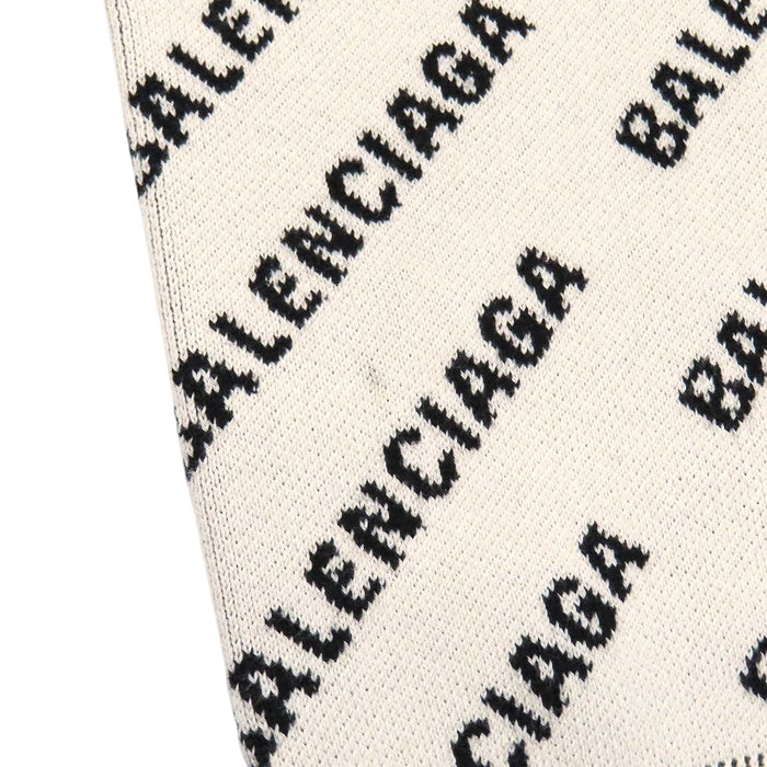 BALENCIAGA 
総柄 
オールオーバー ロゴ ニット
