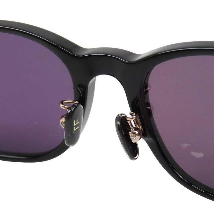 TOM FORD 
Eyewear colored lenses 
Logo sunglasses