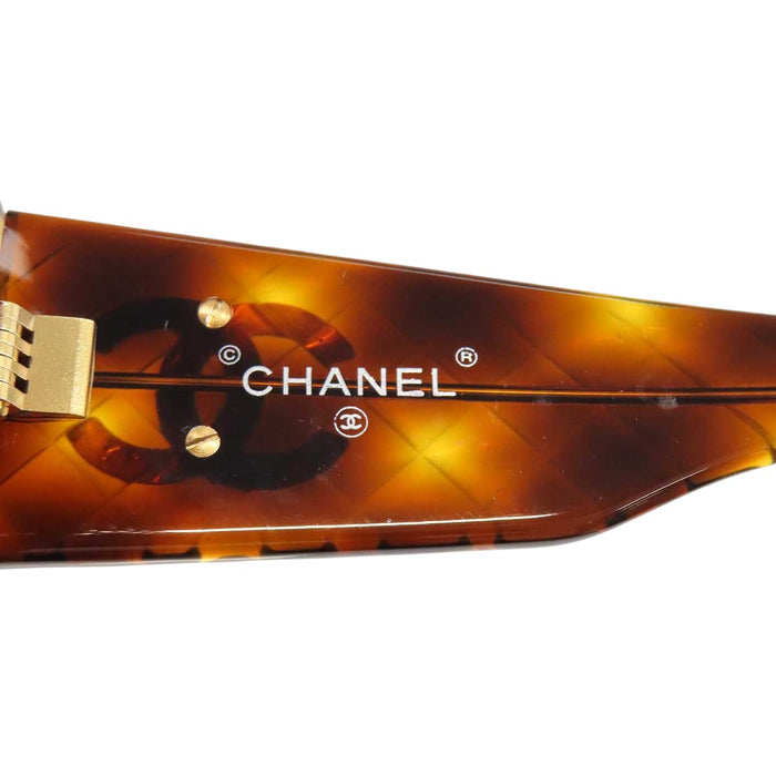 CHANEL 
COCO CC ロゴ ワイドテンプル アイウェア ゴールドカラーメタル 
ココマーク マトラッセ サングラス