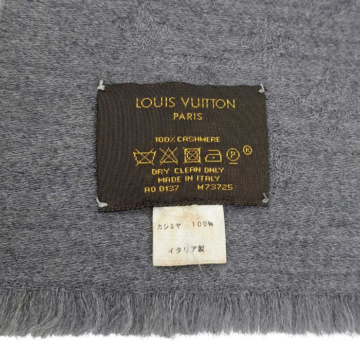 LOUIS VUITTON 
LV logo all-over pattern 
Echarpe Monogram cashmere scarf