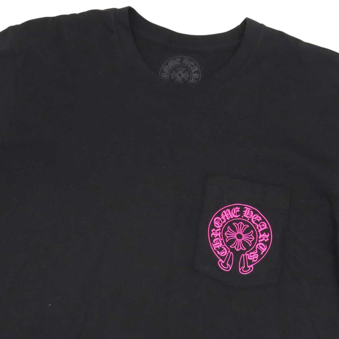 CHROME HEARTS 
CH スクロールラベル ロゴ コットン クルーネック 
ホースシュー プリント Tシャツ