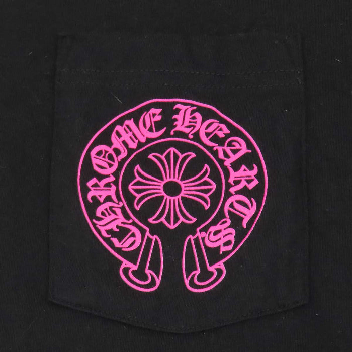 CHROME HEARTS 
CH スクロールラベル ロゴ コットン クルーネック 
ホースシュー プリント Tシャツ