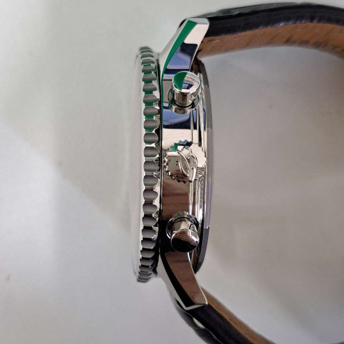 【WHOLESALES】
BREITLING 
AB0127 
ナビタイマー01 
箱　ギャランティ　純正尾錠×1