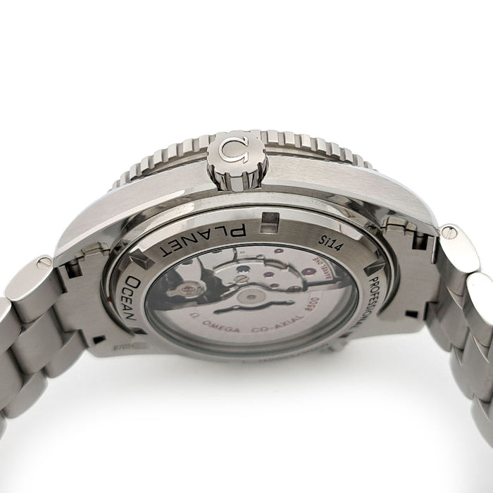 OMEGA 
Seamaster Planet Ocean 600M 
avec papiers