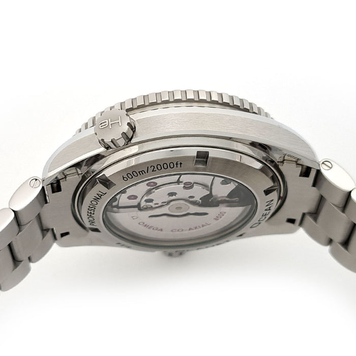 OMEGA 
Seamaster Planet Ocean 600M 
With papers