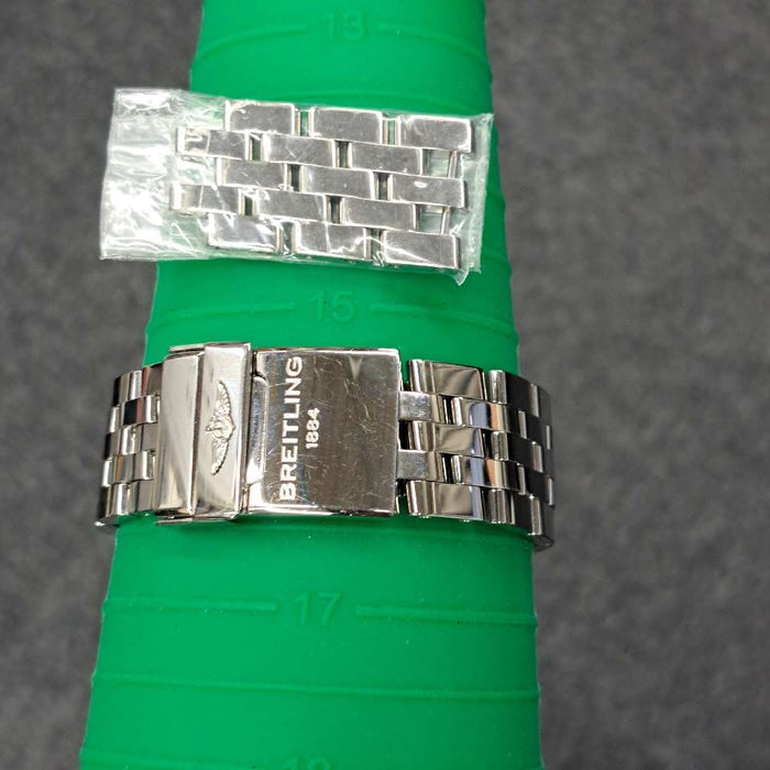 【WHOLESALES】
BREITLING 
AB0110 
クロノマット44 
箱　ギャランティ(液晶にじみあり)　クロノメーター証　コマ×3