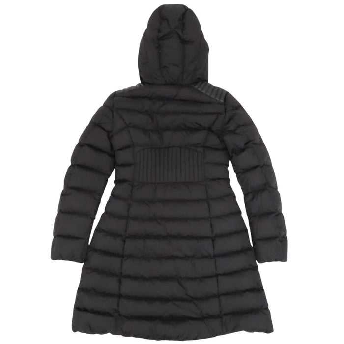 MONCLER 
ロゴ ワッペン ナイロン 
TALEV タレヴ ダウンコート