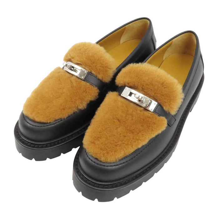 HERMES 
ケリーバックル シープスキン レザー シルバーカラーバックル 
アイコン モカシン