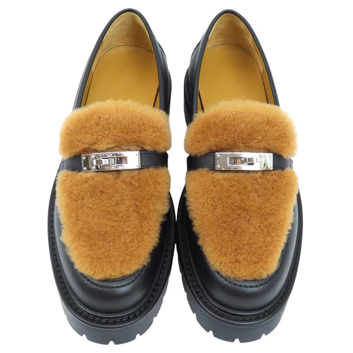 HERMES 
ケリーバックル シープスキン レザー シルバーカラーバックル 
アイコン モカシン
