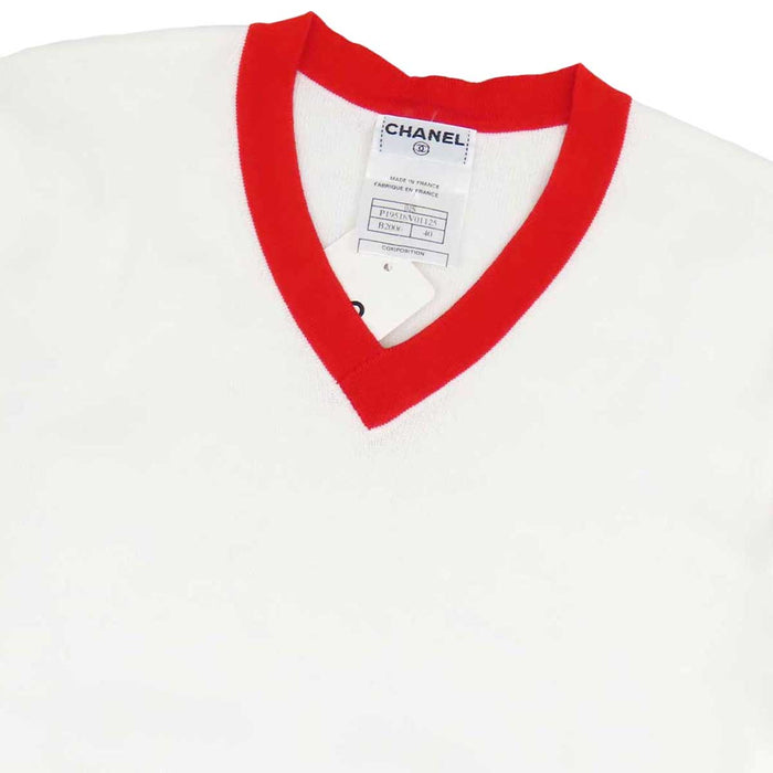 CHANEL 
COCO CC Logo V-Neck 02S 
Coco Mark Long-Sleeve Cotton Knit