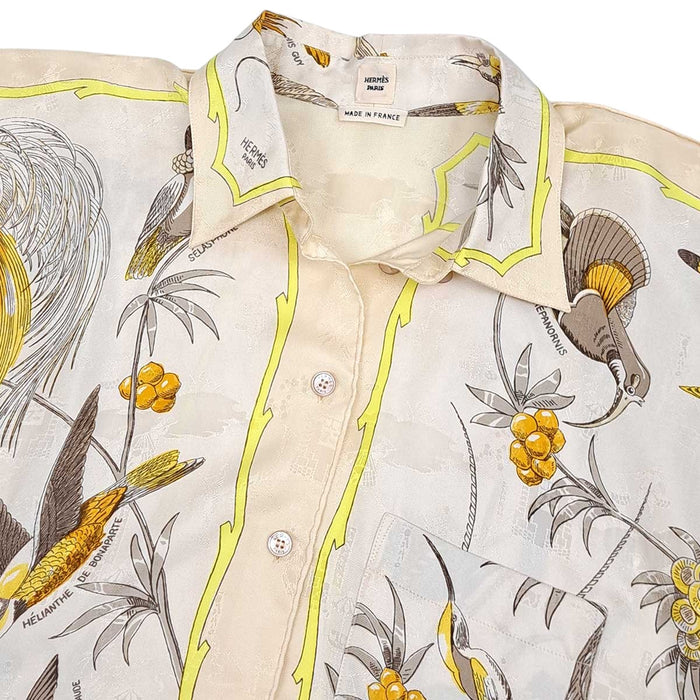 HERMES 
ロゴボタン 島々の鳥 スカーフ柄 
Les Oiseaux des Iles シルク シャツ