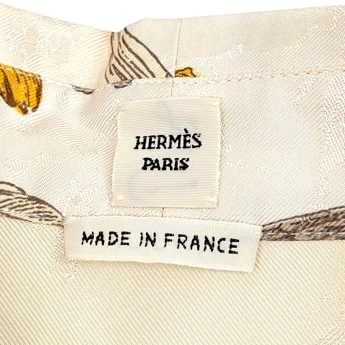 HERMES 
ロゴボタン 島々の鳥 スカーフ柄 
Les Oiseaux des Iles シルク シャツ