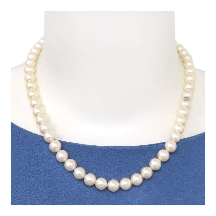 MIKIMOTO 
Akoya Pearl Necklace