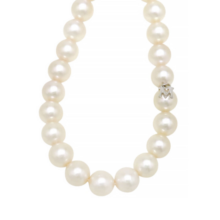 MIKIMOTO 
Akoya Pearl Necklace