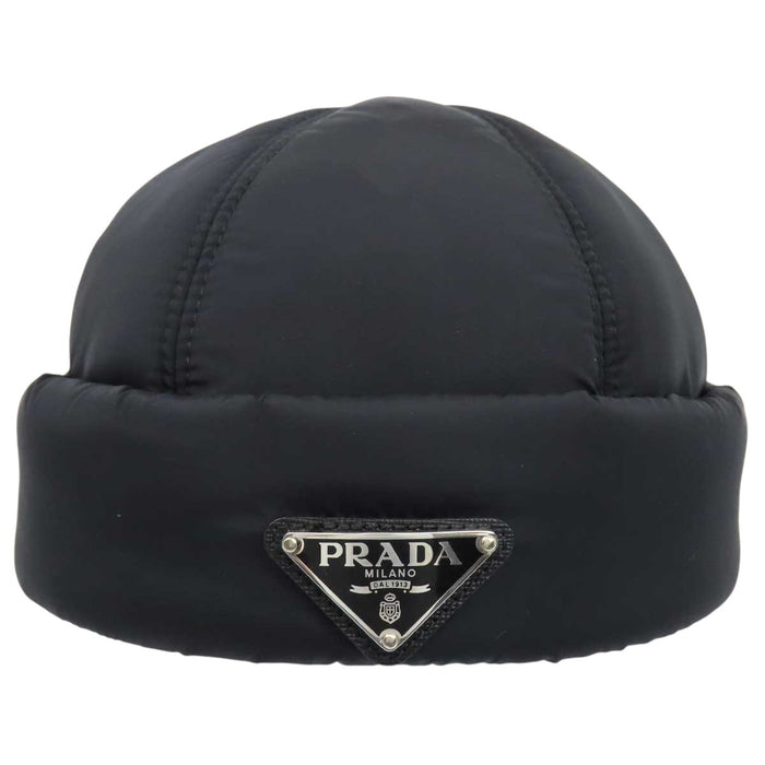 PRADA 
ナイロン 
トライアングルロゴ パデッド ビーニー