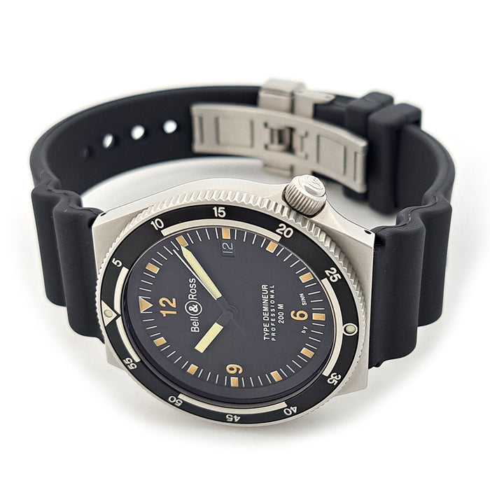 Bell＆Ross 
タイプデミナー プロフェッショナル by Sinn