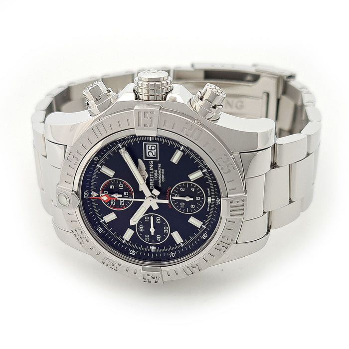 BREITLING 
Avenger II 
With box and papers Avenger 2