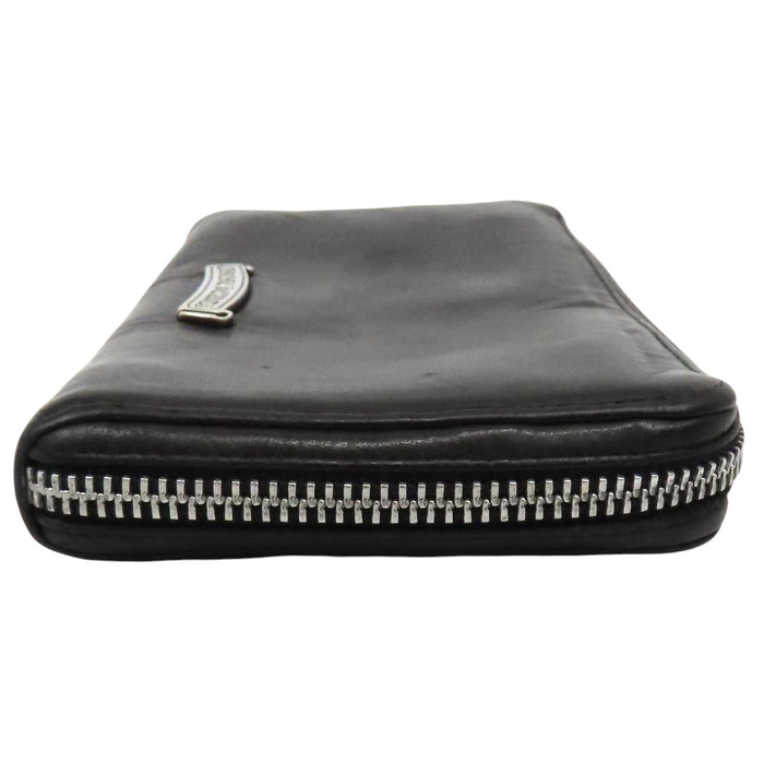 CHROME HEARTS 
CH REC F ZIP Leather Silver 
Zero Pyramid Stud Corner Round-Zip Wallet