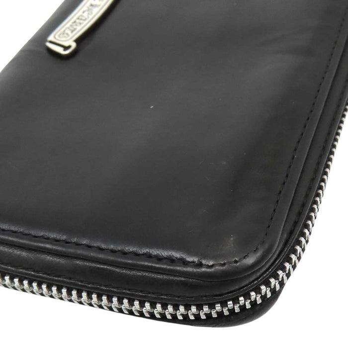CHROME HEARTS 
CH REC F ZIP Leather Silver 
Zero Pyramid Stud Corner Round-Zip Wallet