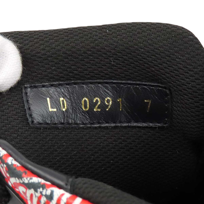 LOUIS VUITTON 
コラボ ロゴ LV ハート ローカット レザー レースアップ 
NIGO LVトレイナー ライン スニーカー