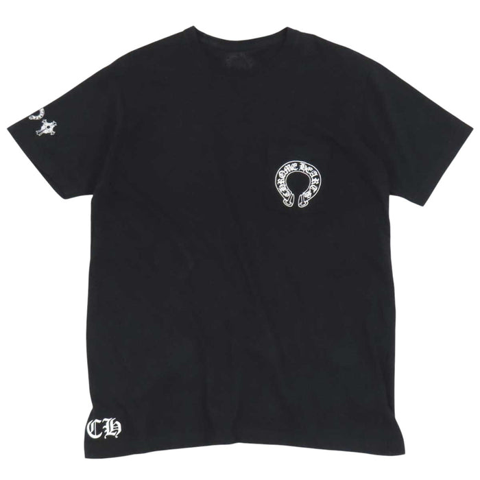 CHROME HEARTS 
CH T-BAR スクロールラベル バックプリント クルーネック 
Tバー ホースシュー 半袖 Tシャツ