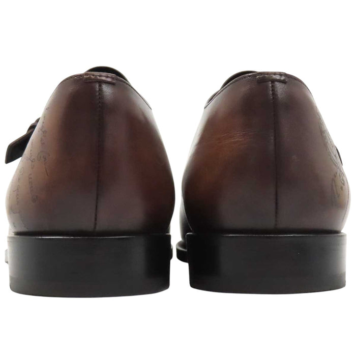 Berluti 
ロゴ スクリット モンクストラップ 
スカーズ デムジュール レザーシューズ カリグラフィ