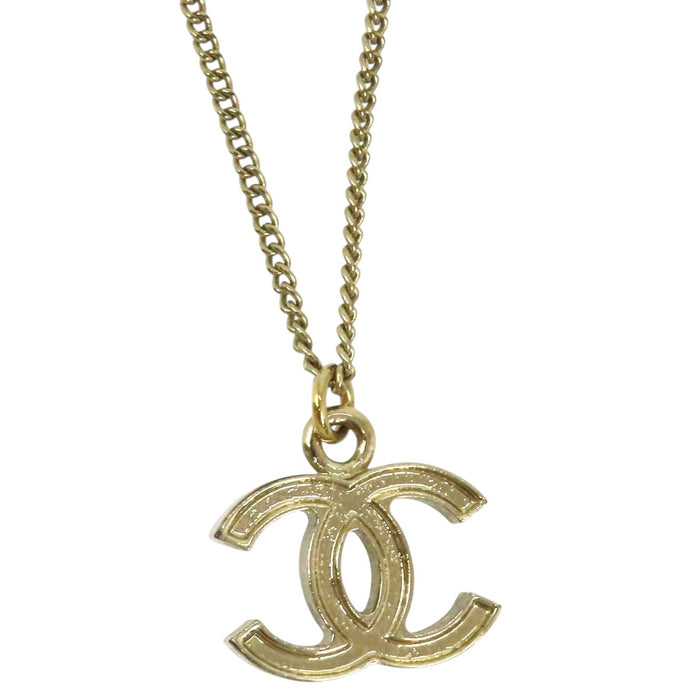 CHANEL 
COCO CC Logo Gold-Tone Metal 06V 
Coco Mark Necklace
