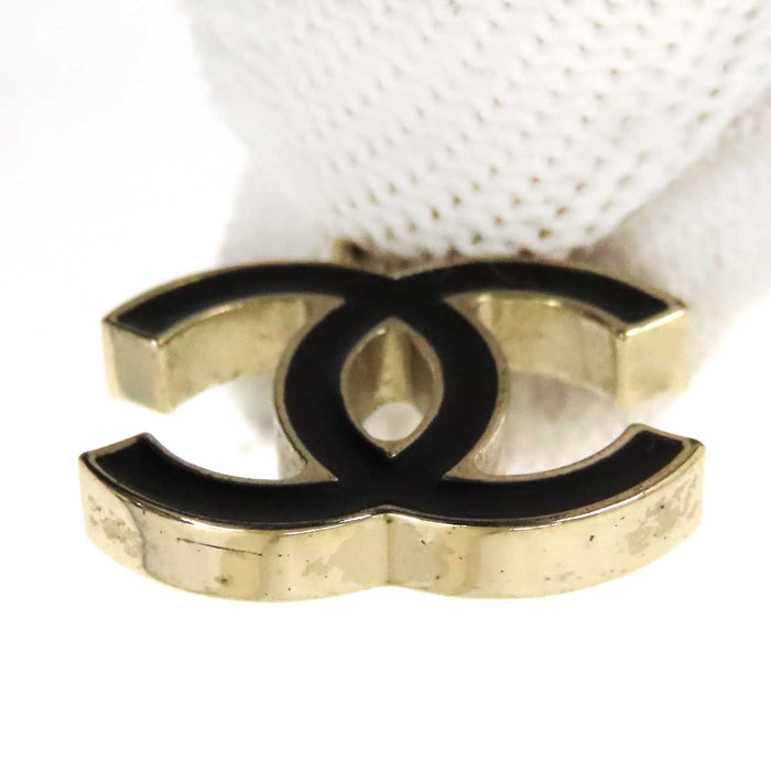 CHANEL 
COCO CC Logo Gold-Tone Metal 06V 
Coco Mark Necklace