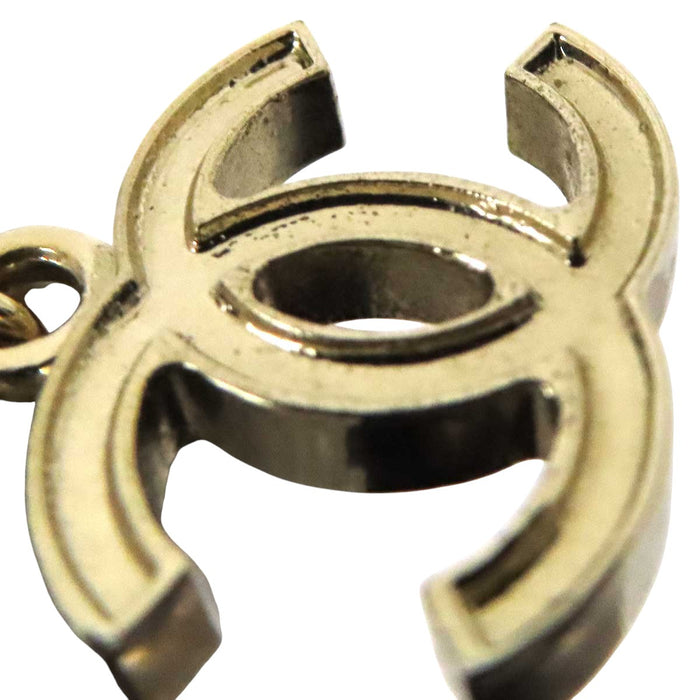 CHANEL 
COCO CC Logo Gold-Tone Metal 06V 
Coco Mark Necklace