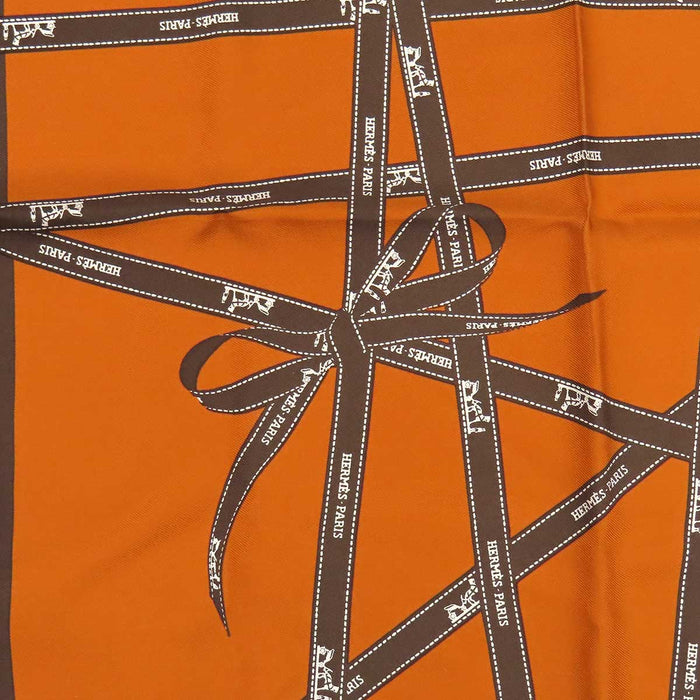 HERMES 
Bolduc Silk Petit Carré 
Carré 45 Bolduc Scarf