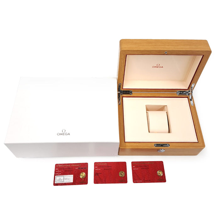 OMEGA 
Seamaster Aqua Terra 
With box and papers