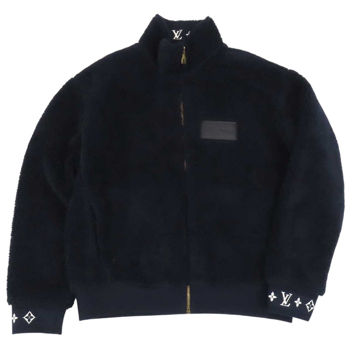 LOUIS VUITTON 
ロゴ ワッペン ジップアップ ゴールドカラー金具 ジップアップ 
モノグラム フリース ボア ブルゾン