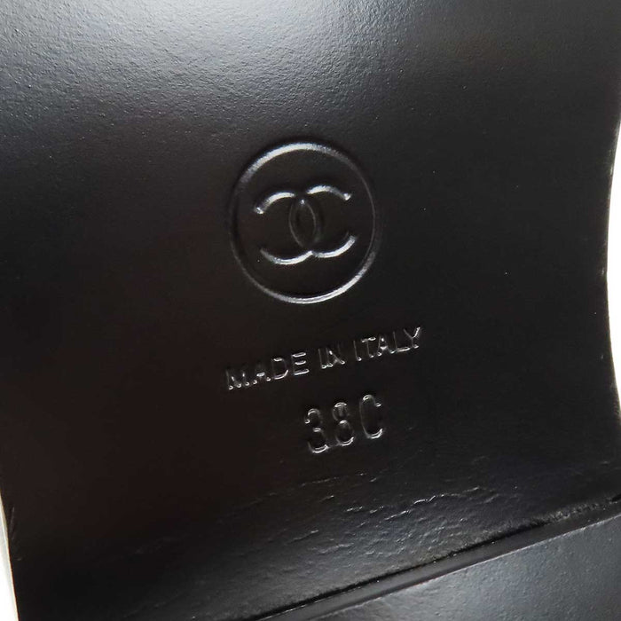 CHANEL 
COCO CC logo leather gold-tone metal 
Coco Mark camellia long boots