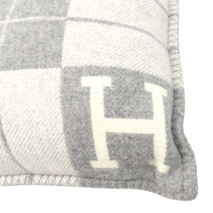 HERMES 
アヴァロン3 H アッシュ ロゴ ウール カシミヤ混 
アヴァロンIII クッション