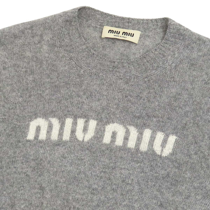 MIUMIU 
ウール カシミヤ混 クルーネック 
ロゴ クロップド ニット