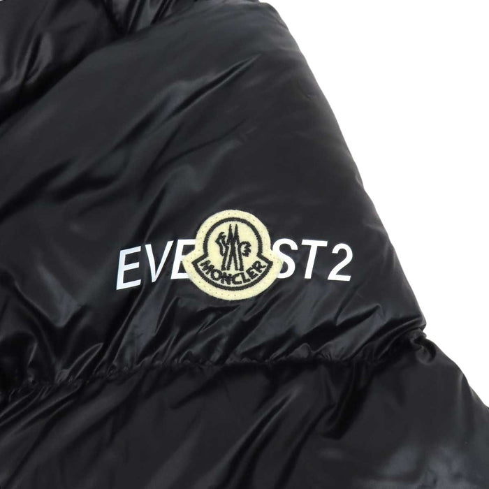 MONCLER 
FRGMT ワッペン ハイネック ナイロン 2023年製 
AMARANTH ダウンジャケット 
モンクレールジーニアス