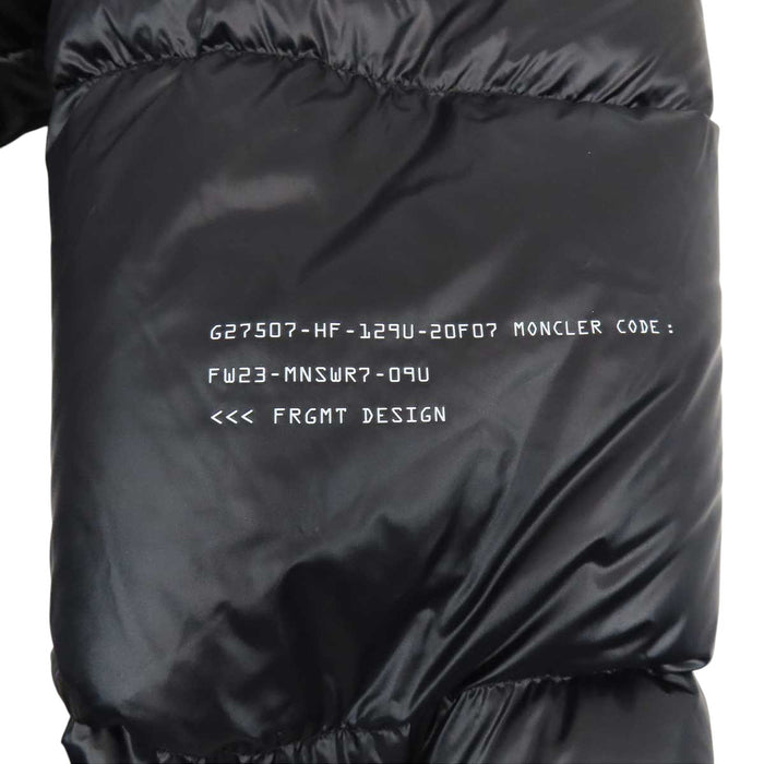 MONCLER 
FRGMT ワッペン ハイネック ナイロン 2023年製 
AMARANTH ダウンジャケット 
モンクレールジーニアス