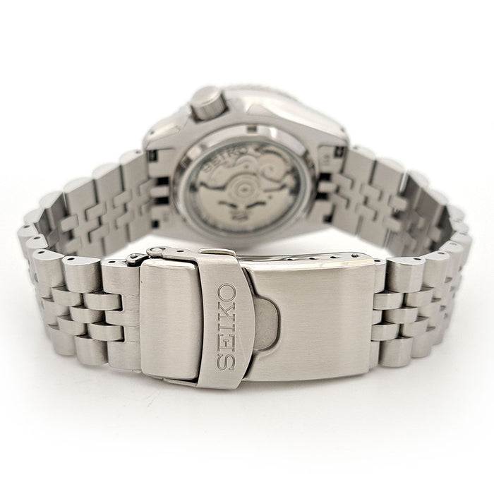 SEIKO 
5 Sports série SKX 
avec boîte et papiers