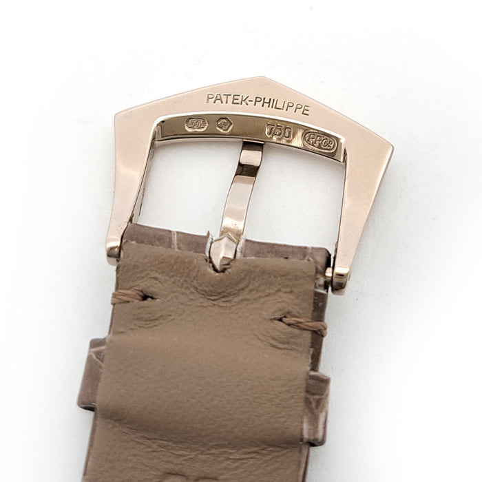 PATEK PHILIPPE 
Calatrava with diamond bezel 
With papers